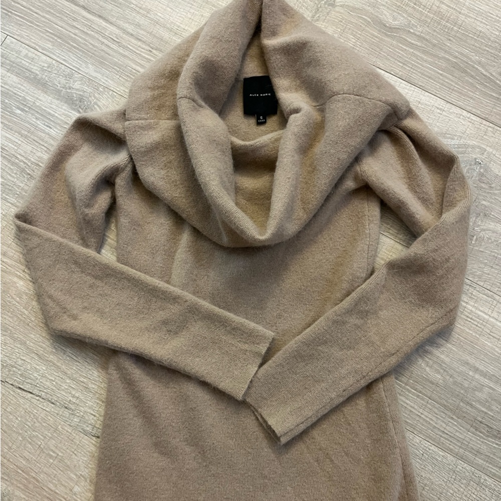 Alex Marie Sweater Small